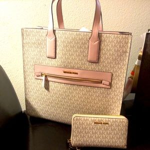 Michael Kors tote